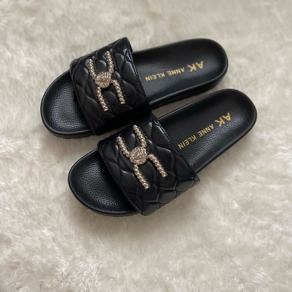 Anne Klein Black Quilted Sandals with Silver Detail - Picture 1 of 6